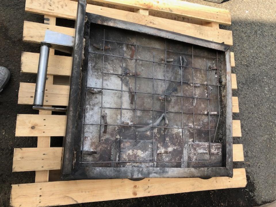 環境負荷の少ない家具工場/灰と端材の再利用方法とは